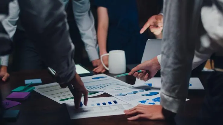 Project Management by Mastering Essential Strategies