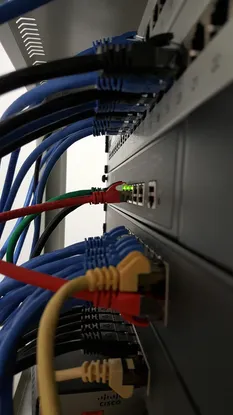 Cisco Packet Tracer - Build a Small Office / Home Office Network
